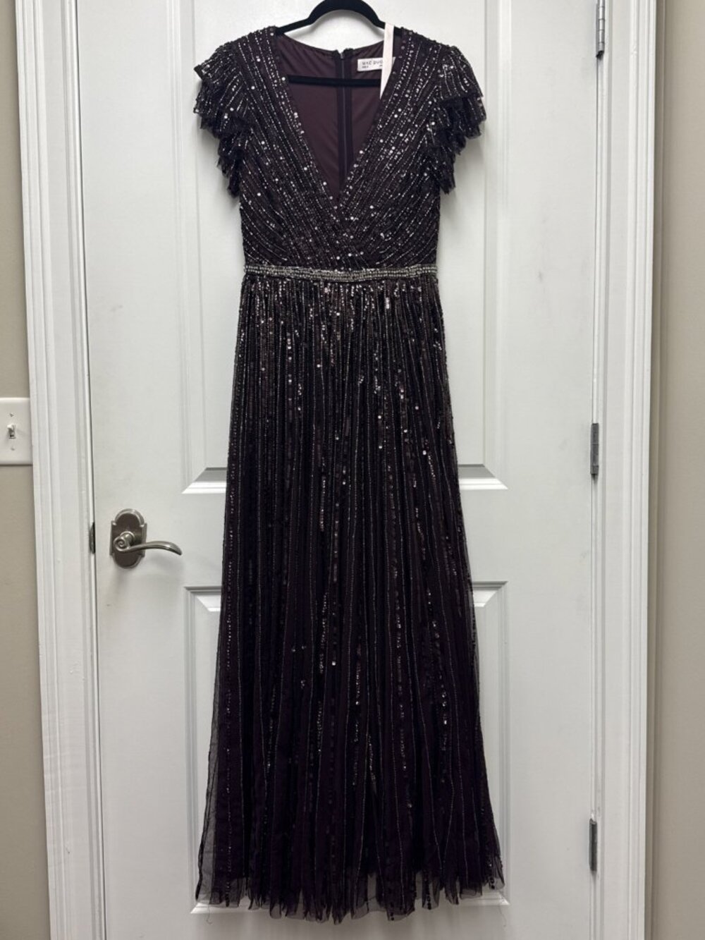 Mac Duggal Size 6 Wine Purple Sequin Beaded V-Neck Ruffle Cap Sleeve Maxi Gown - Picture 3 of 11